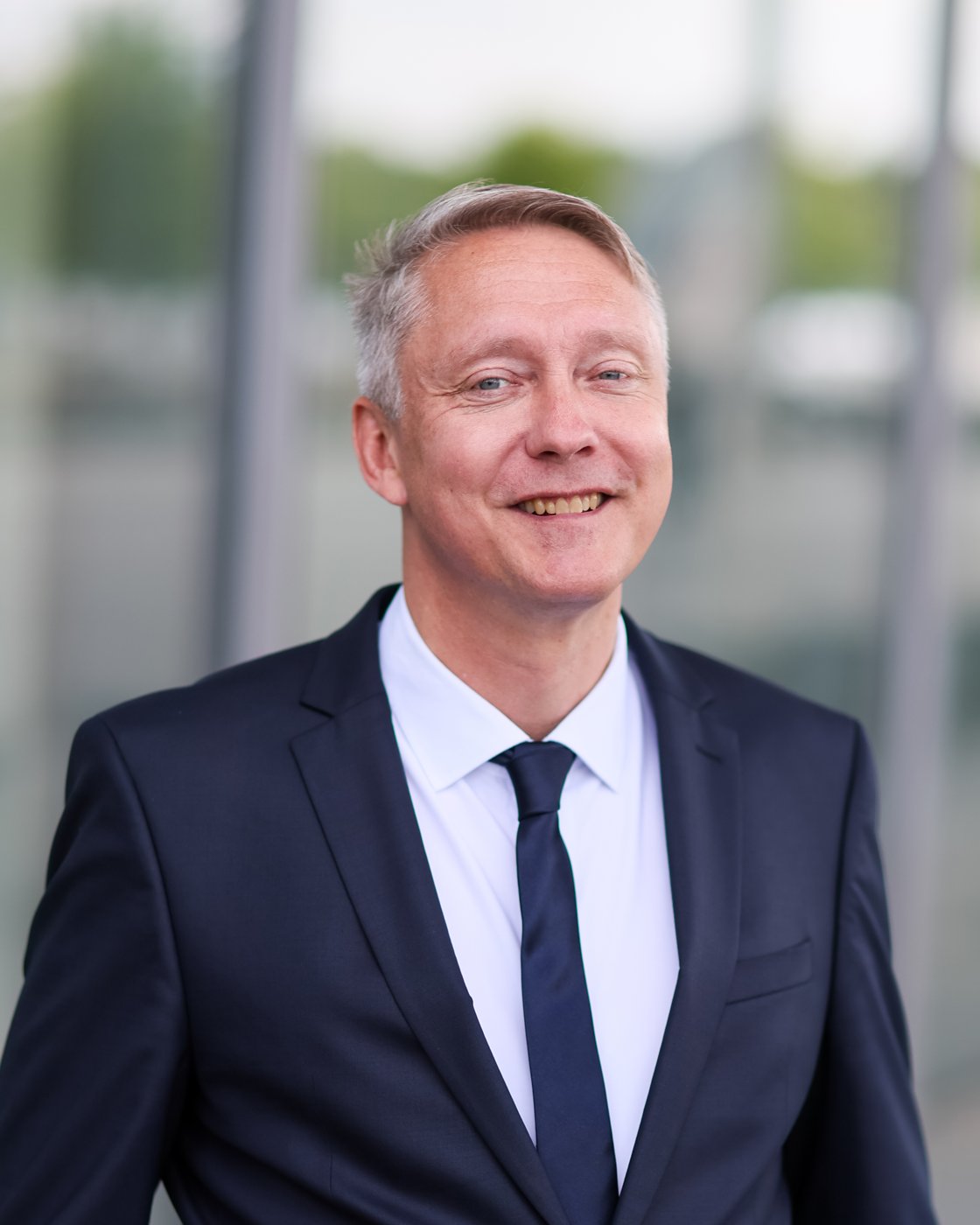 Hon.-Prof. Holger Holland